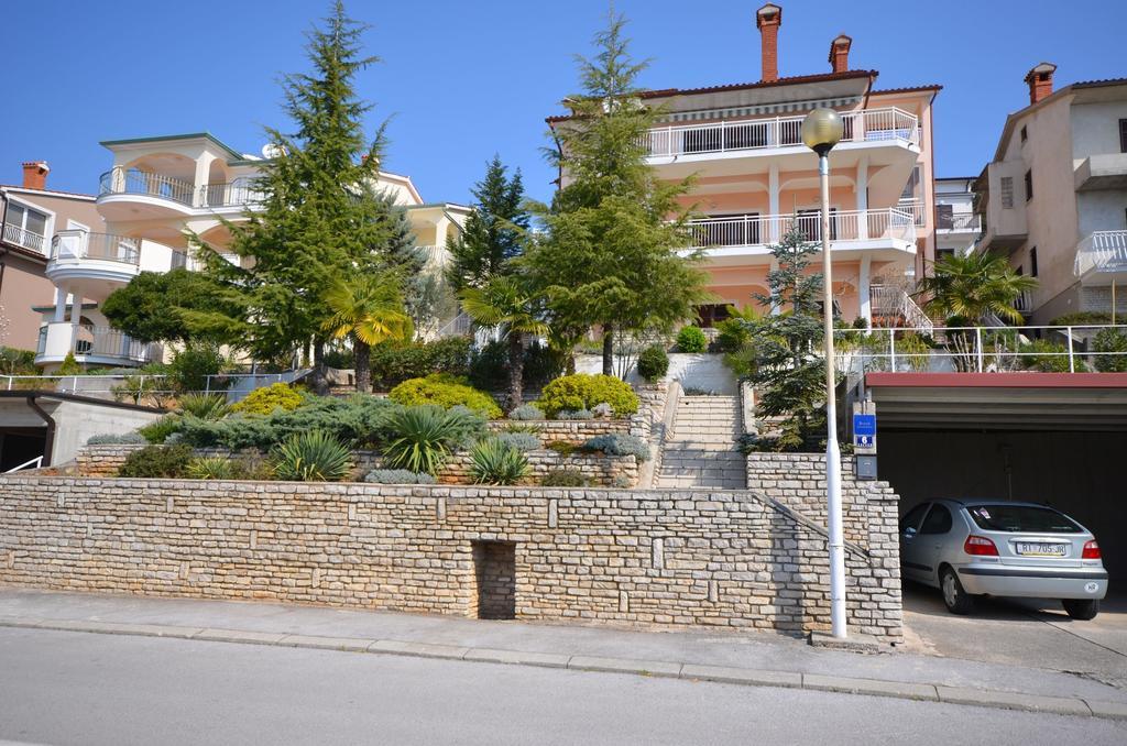 Apartments Slavica Rabac Exteriör bild