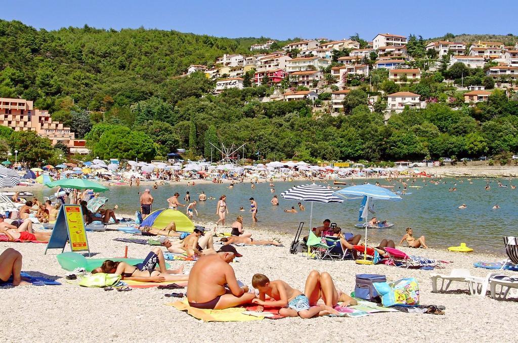 Apartments Slavica Rabac Exteriör bild