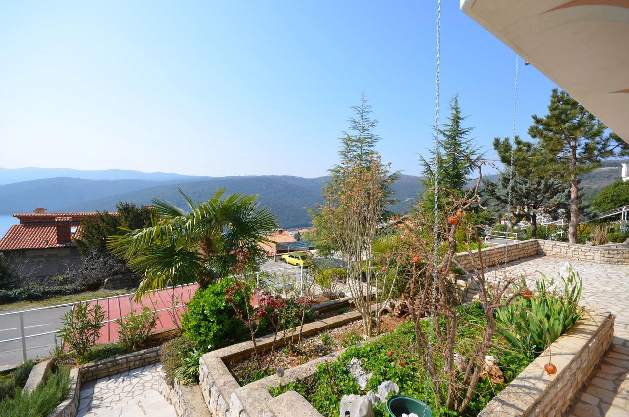 Apartments Slavica Rabac Exteriör bild