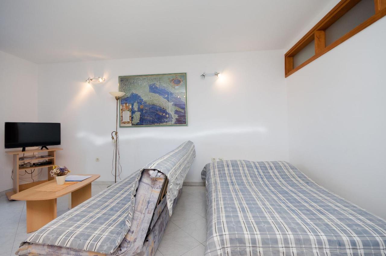 Apartments Slavica Rabac Exteriör bild