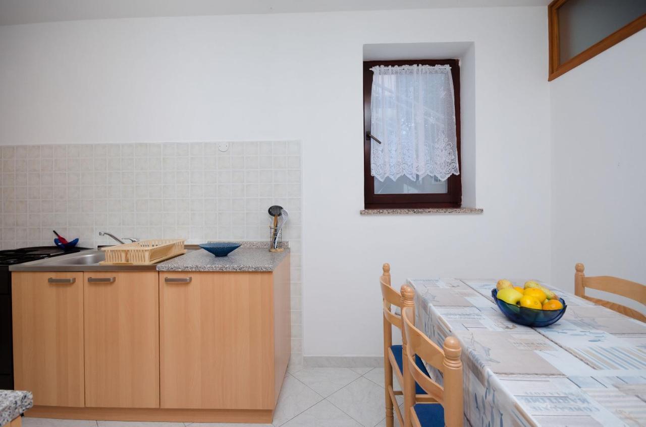 Apartments Slavica Rabac Exteriör bild